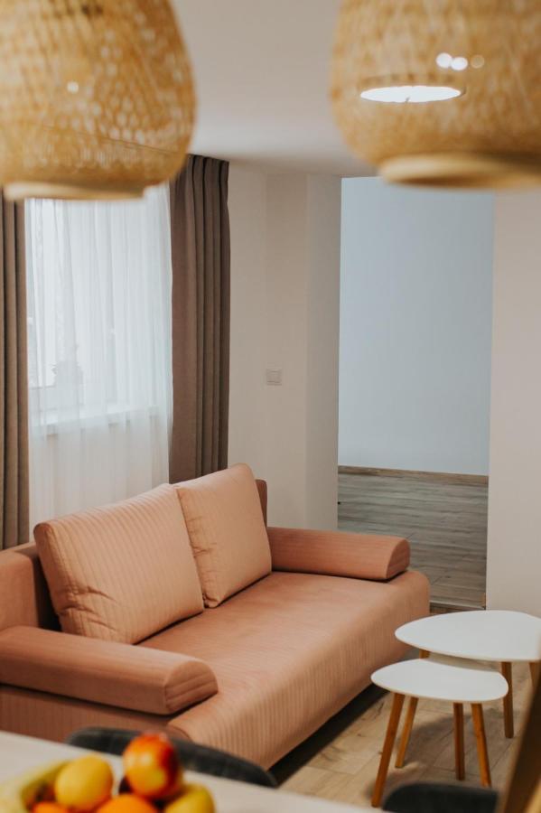 Regim Hotelier Lotusul Verde Oradea Exterior photo